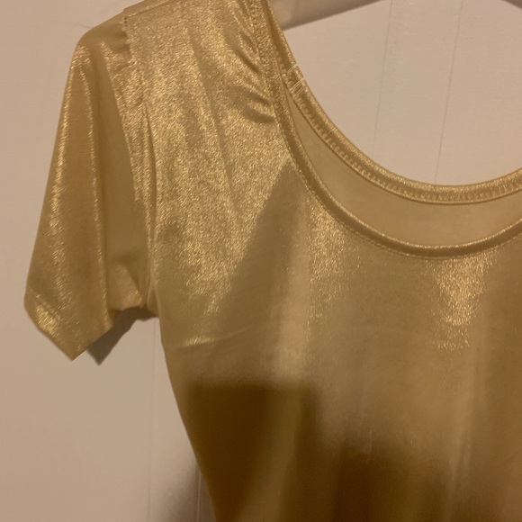 Golden short crop top medium size - Picture 2 of 3